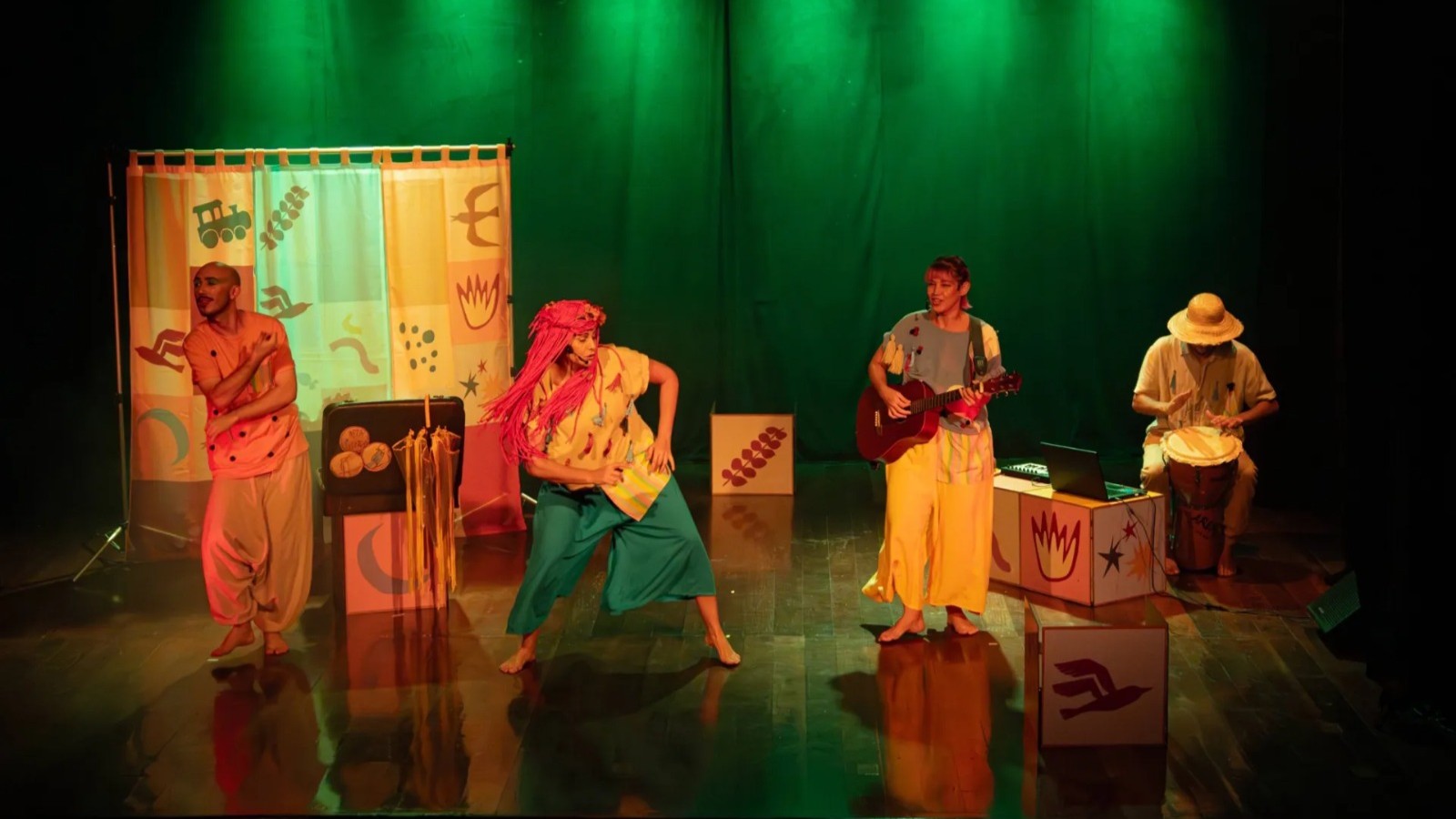 grupo Reza a Lenda no palco